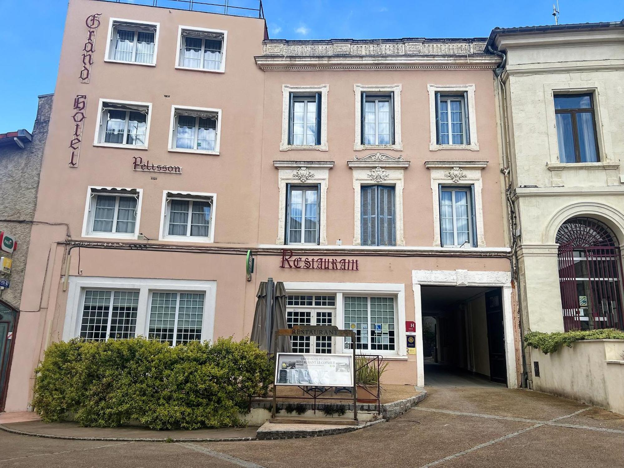 Logis Grand Hotel Pelisson Nontron Dış mekan fotoğraf